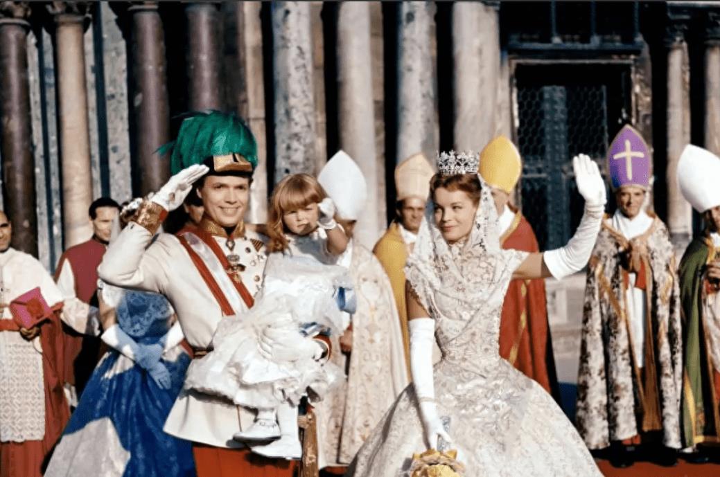 历史上的茜茜公主：比电影中的更漂亮，她是童话中美丽的皇后