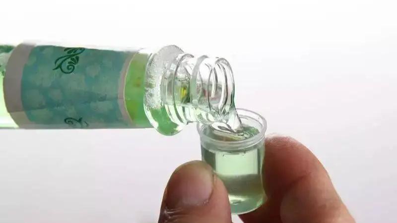 被蚊虫咬了一直反复痒如何处理,为什么被蚊虫咬了会红肿起泡