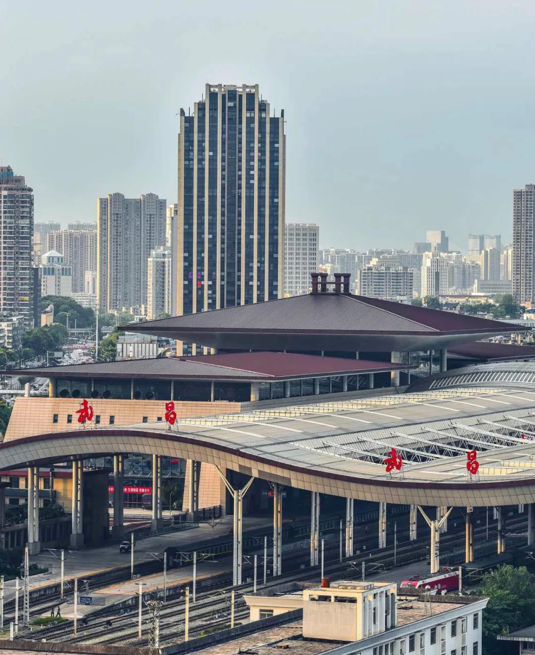 九州通衢冲上云霄去星辰大海