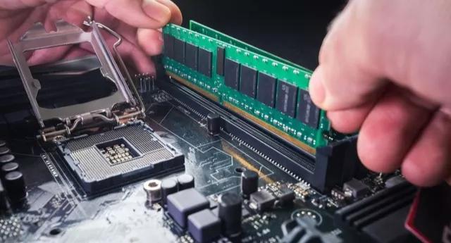 电脑内存有必要上两条16g么,电脑两条8g内存跟一条16g有区别吗