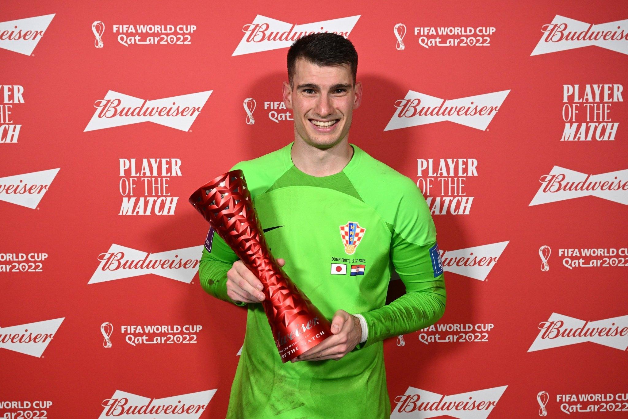 世界杯点评：三扑点球成英雄；嘲讽韩国不要脸；巴西狂舞被名宿批