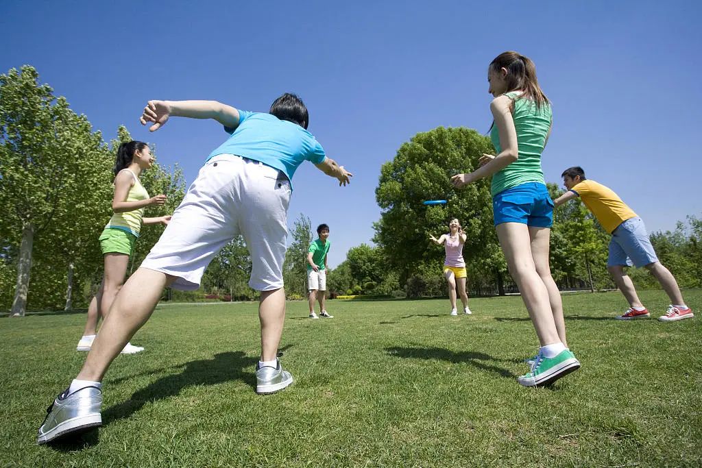 “*底卧**”深圳飞盘局：没有“飞盘媛”，只有佛系的年轻人