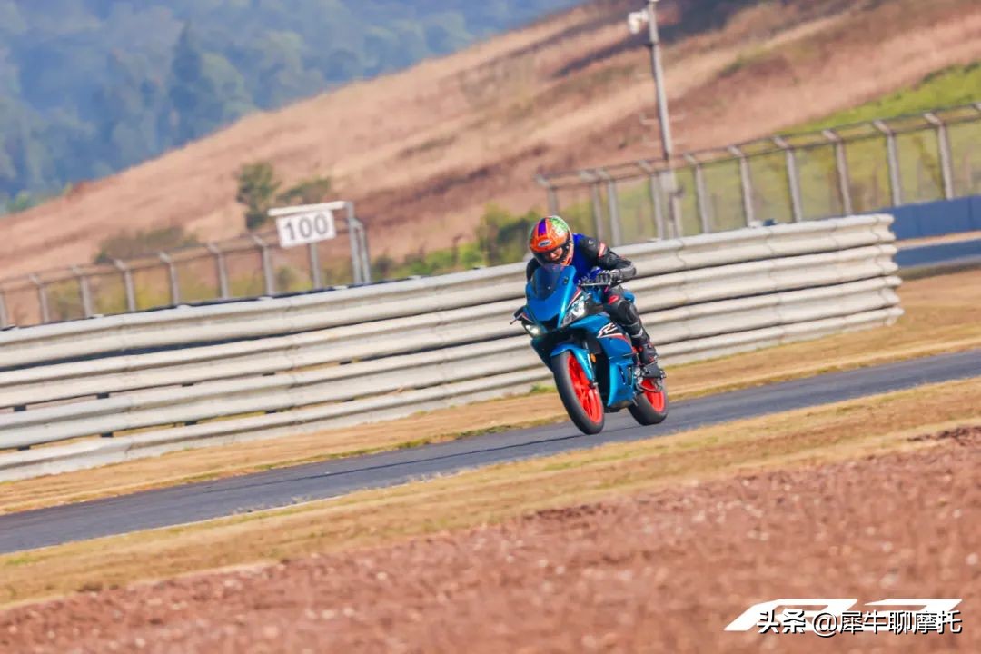 雅马哈r3过弯,雅马哈r3跑山路
