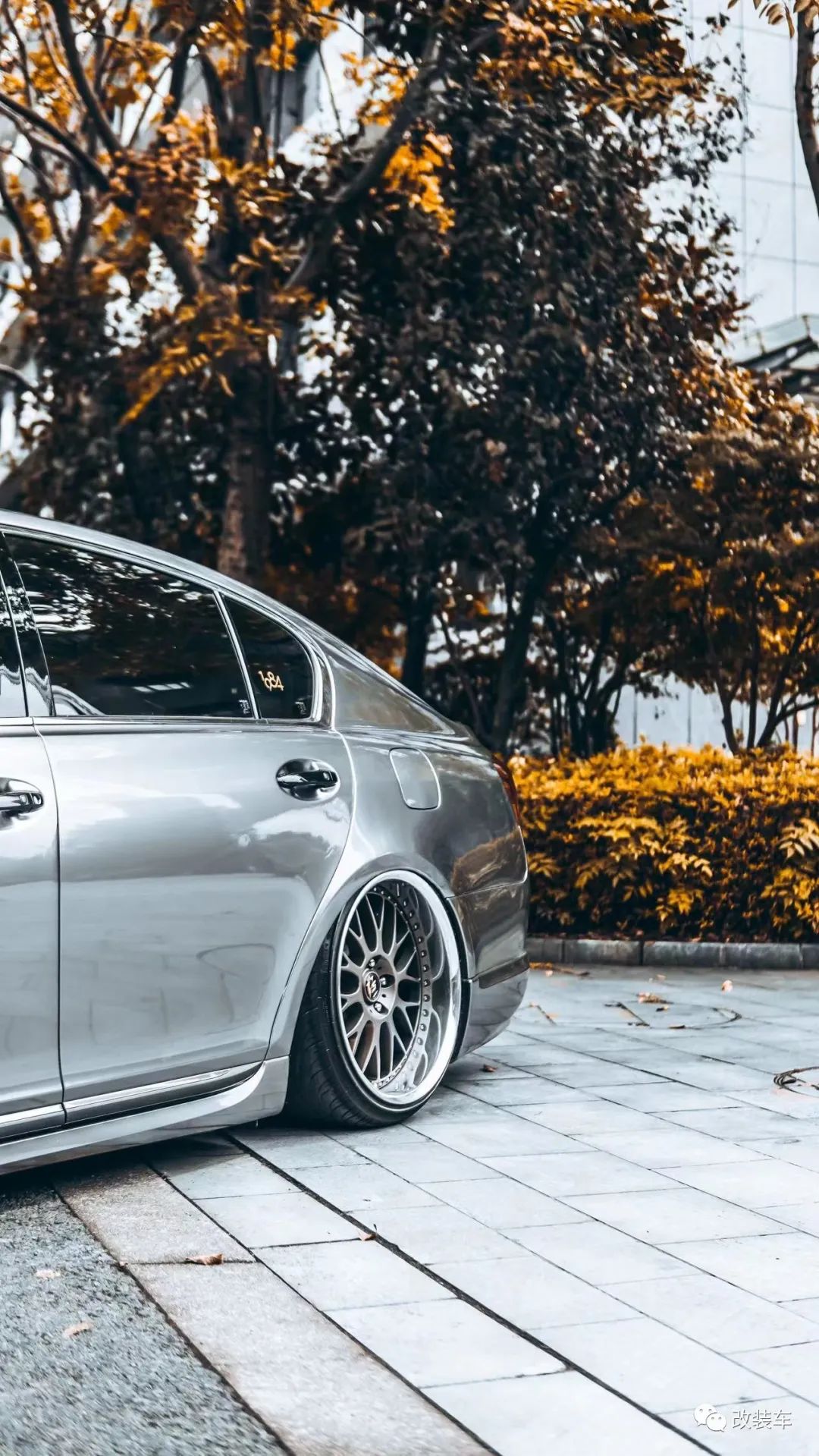 雷克萨斯gs300亮黑改装案例,本田思域适合刚毕业开吗