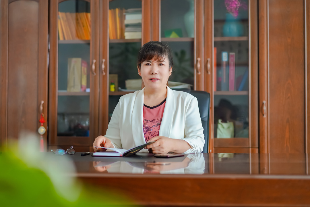 钦家品牌运营|从女工到创始人，走进维罗服装创始人贾翠丽的故事