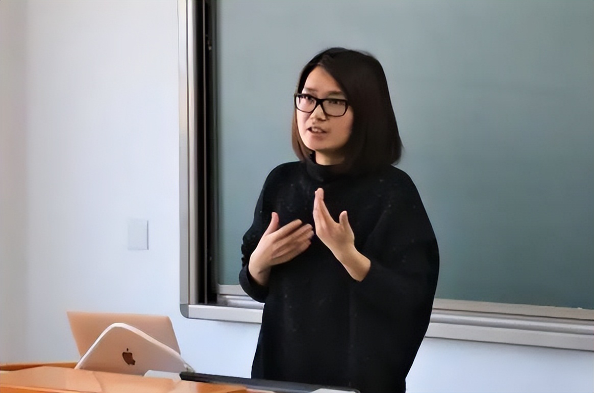 大专学校辅导员工资单,高校辅导员工资有多少