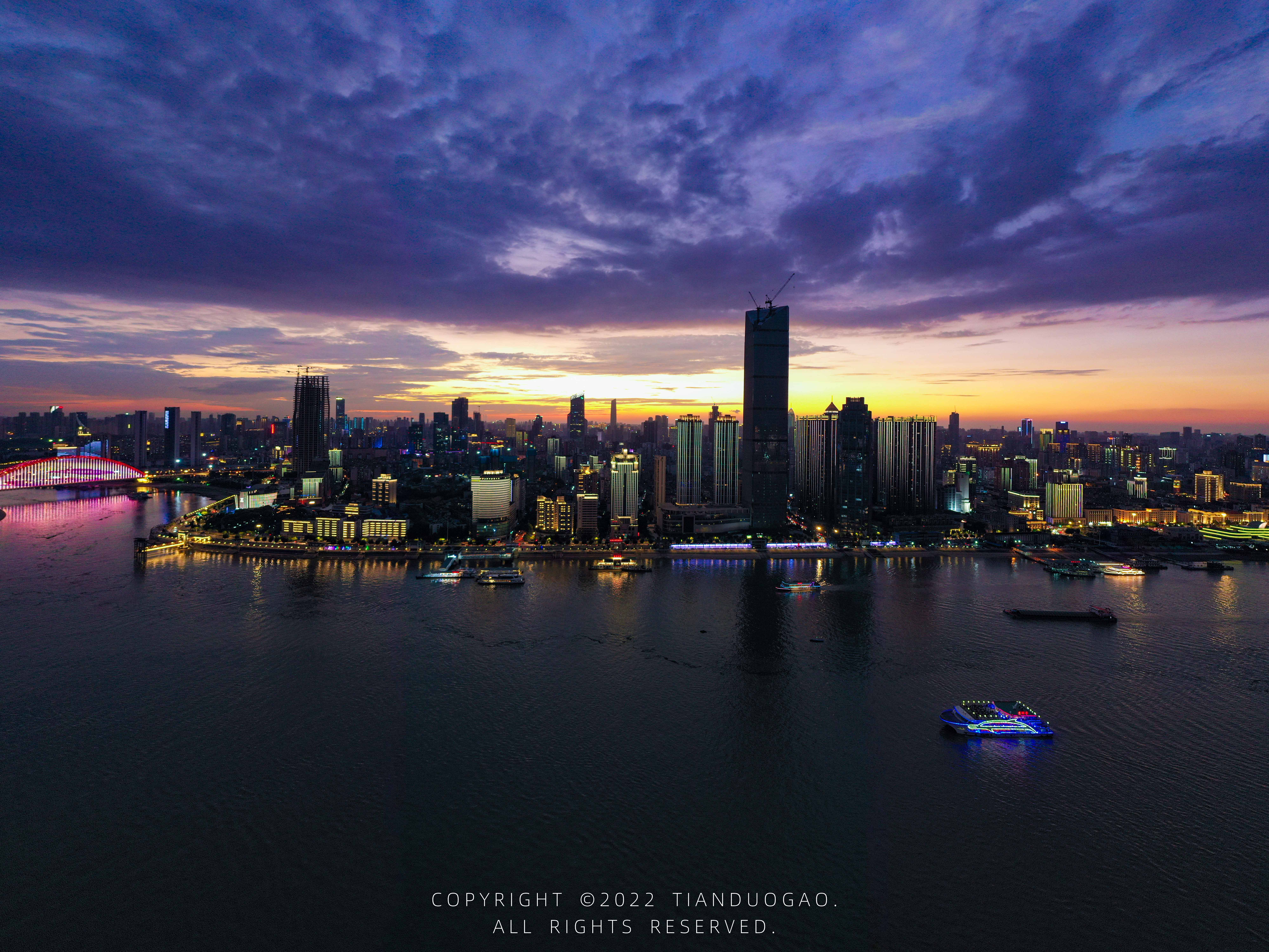 武汉住宿可以看江景酒店推荐,武汉无敌江景公寓