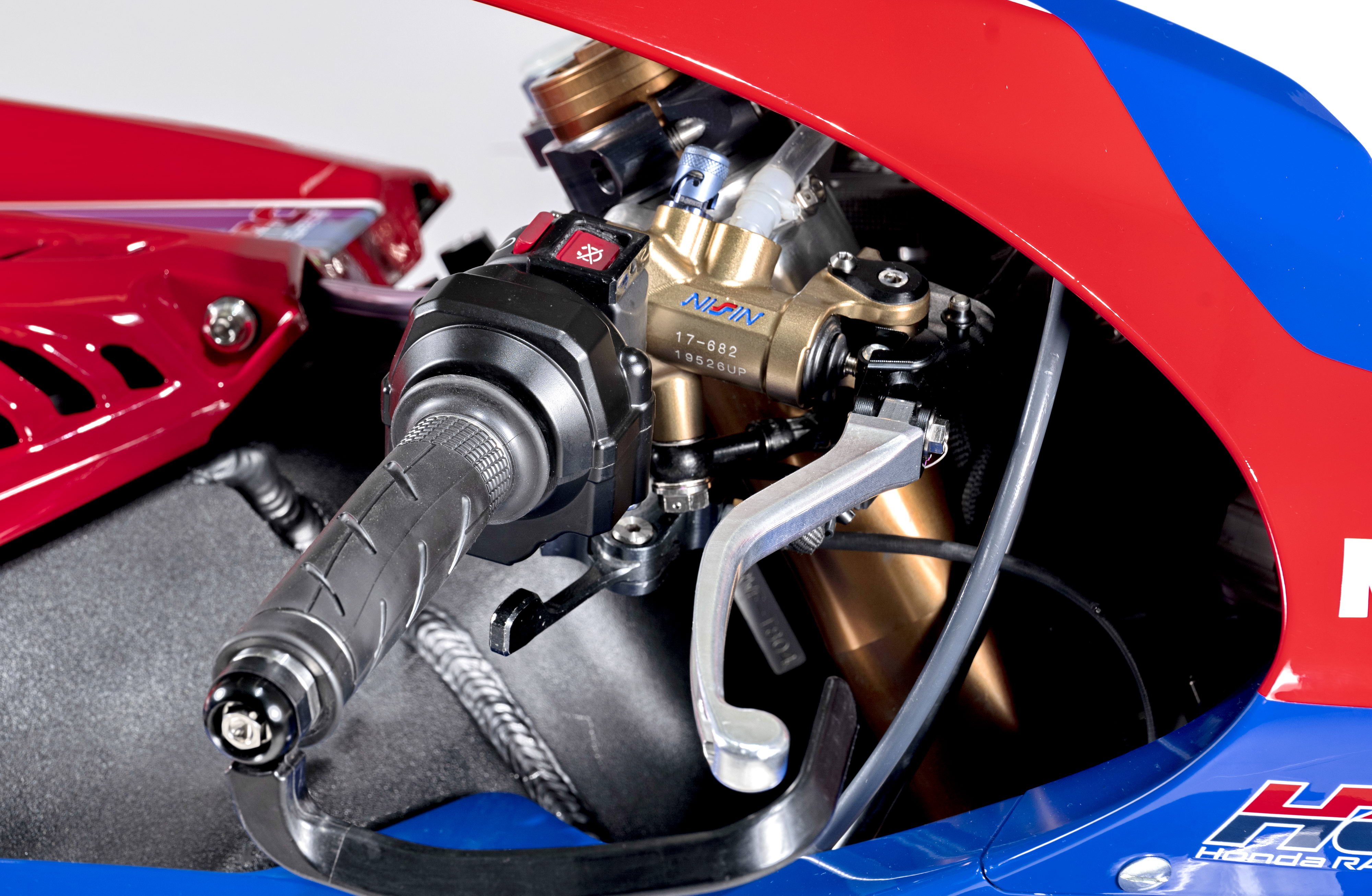 配套的那些事：Honda集团下的日信刹车、昭和悬挂