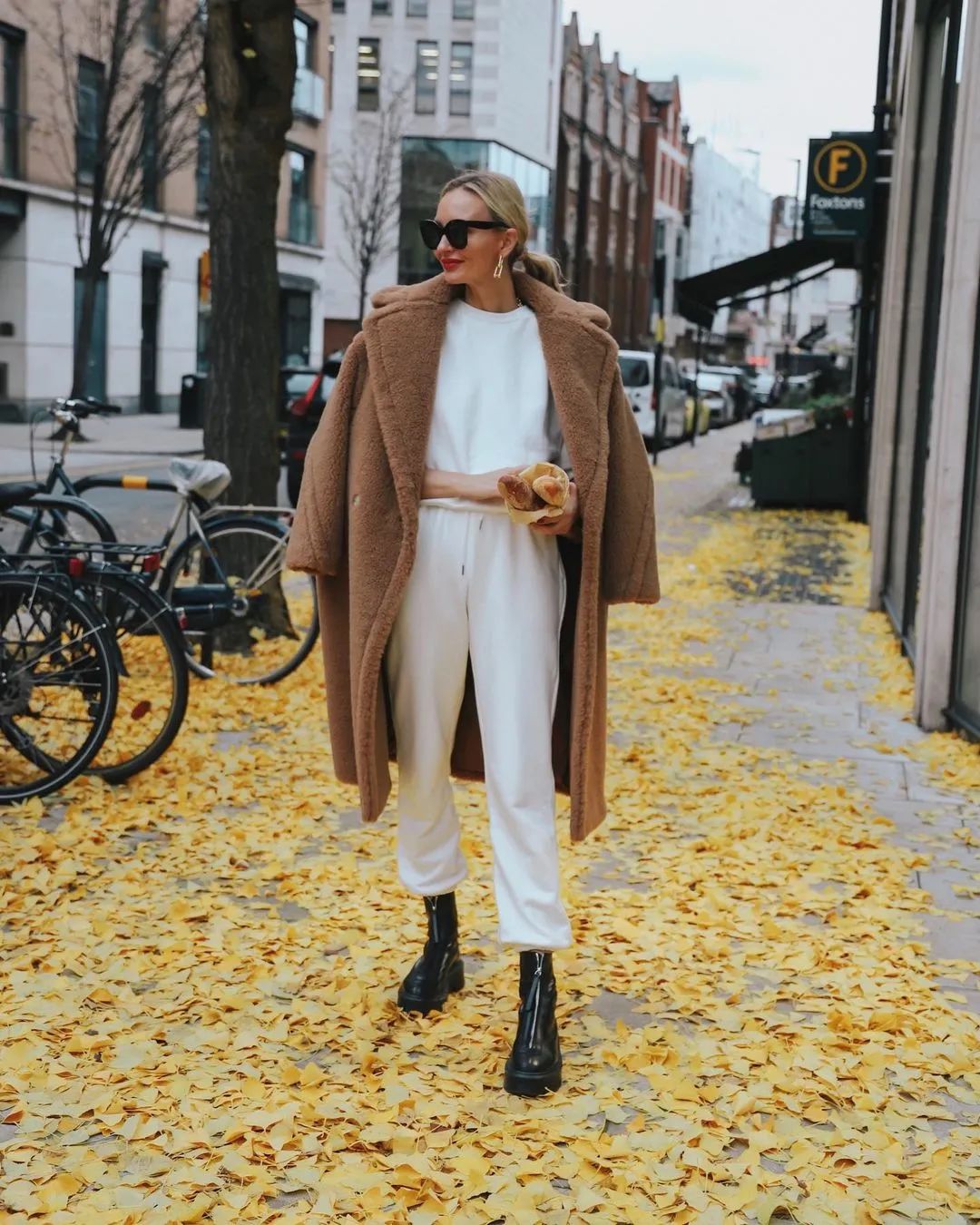 穿长裤显腿长的小白鞋,百搭鞋子秀气显脚小短靴