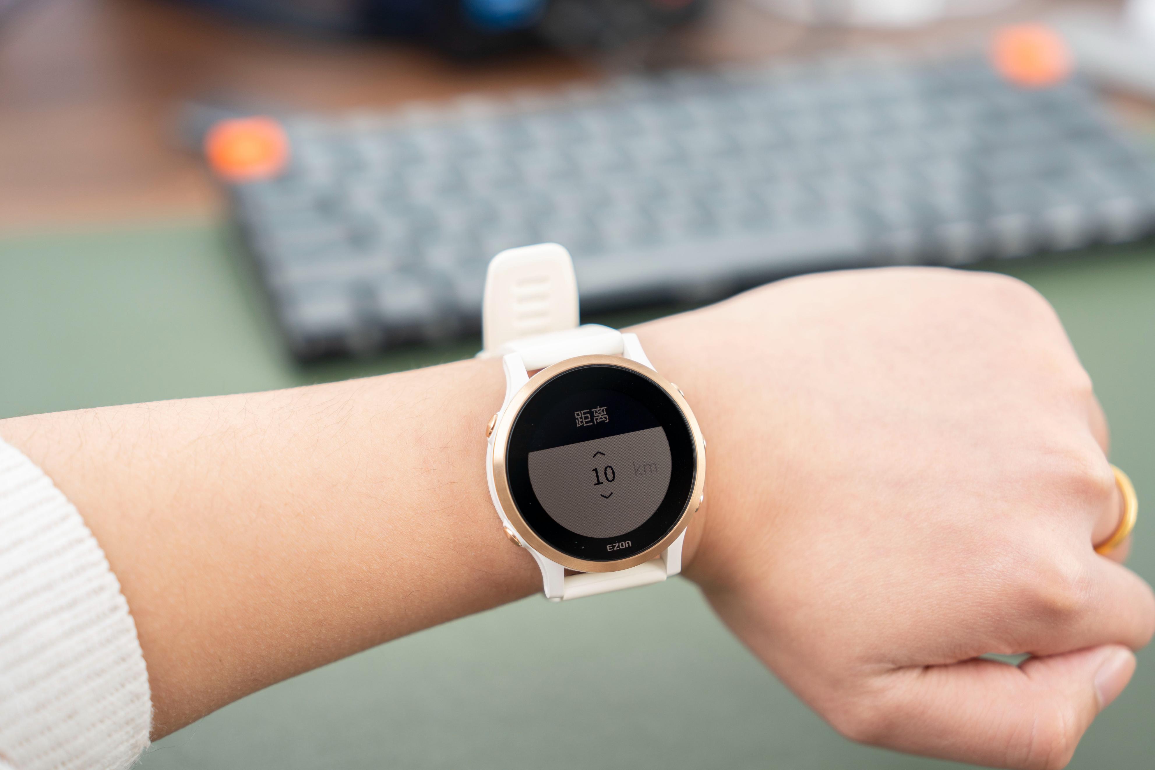 宜准r6手表定位怎么更新,不到一千的稳定器