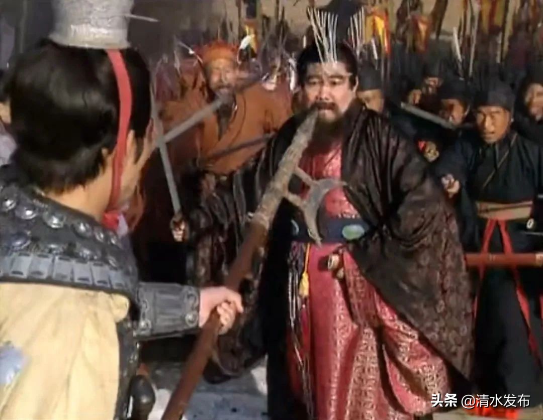 刘备名声为什么比吕布好,刘备与吕布同样跳槽