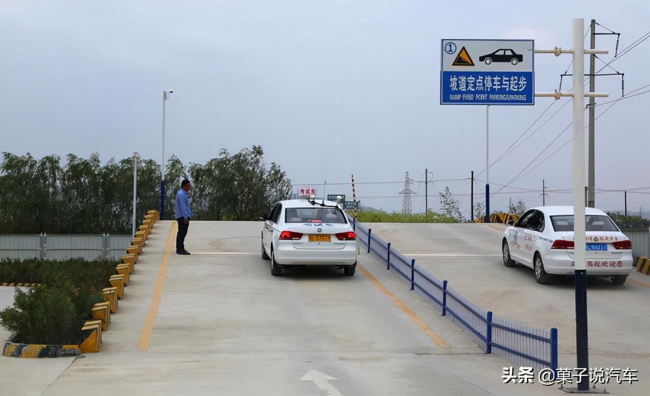 海马教练车与大众哪个通过率高,教练车和考试车有啥区别