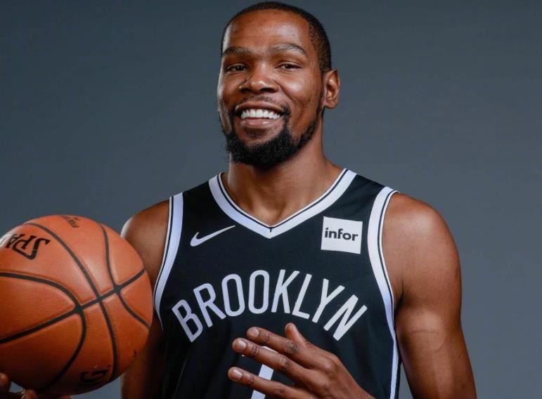 盘点本赛季最令人失望的5大球星,休赛期高薪低能的十大球星