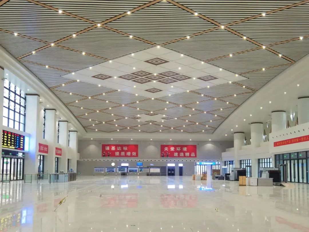 这条铁路的风景一年四季都美如画,八条高铁专线欣赏沿途风景