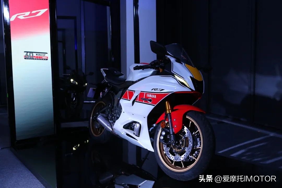 雅马哈发布中量级跑车R7,雅马哈r12999