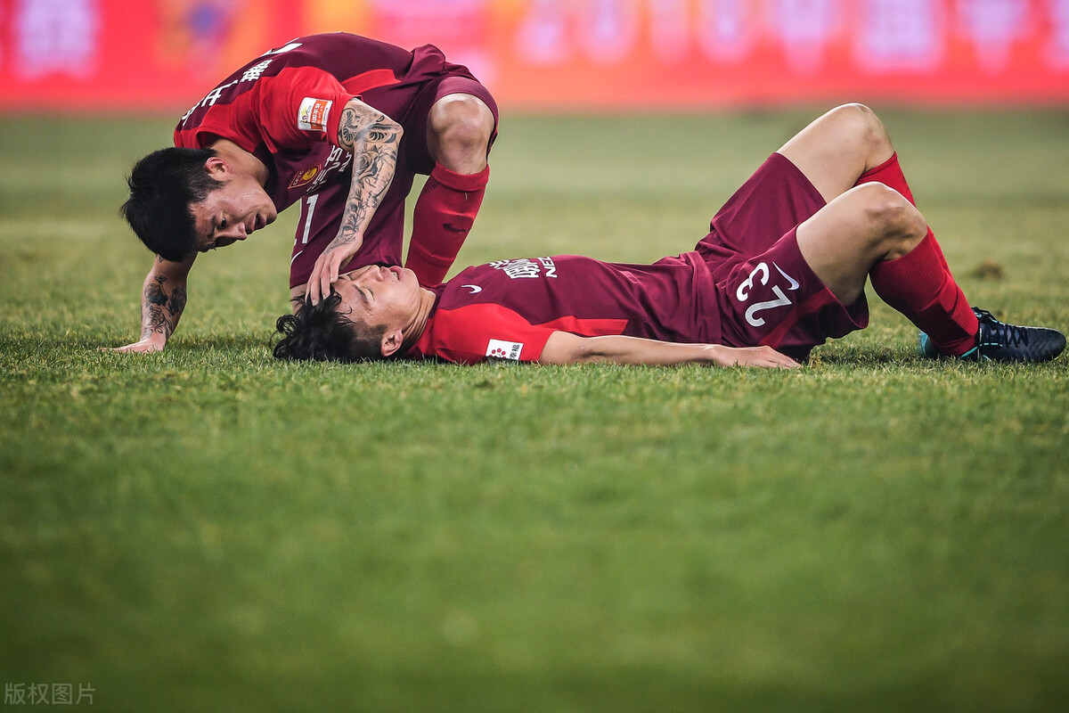 足球屡败屡战,足球热血沸腾又瞬间跌入低谷