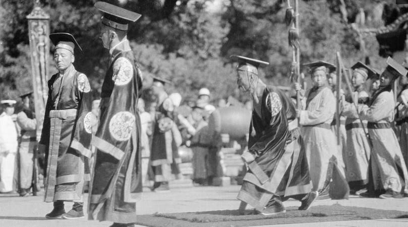 袁世凯:大总统不过瘾,我要当皇帝,洪宪称制闹剧登场