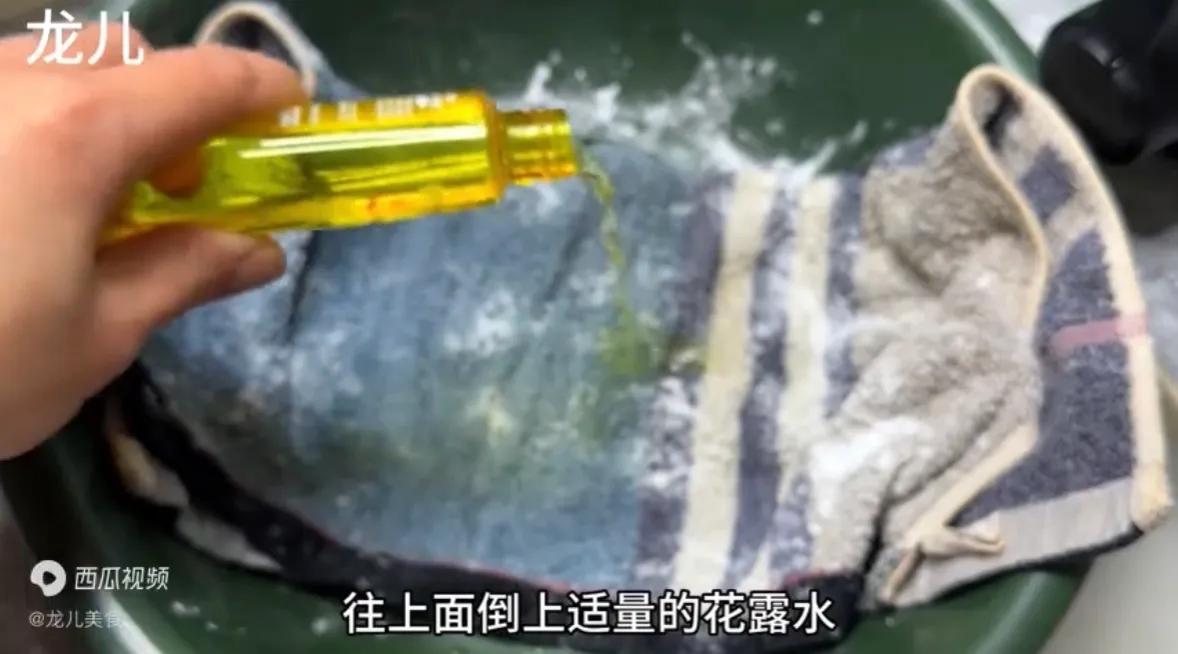 怎么洗毛巾洗的干净不用白醋,怎么清洗毛巾不用洗衣液