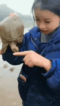 女友今年都二十三了，还是这样，是不是没救了哈哈哈好尴尬