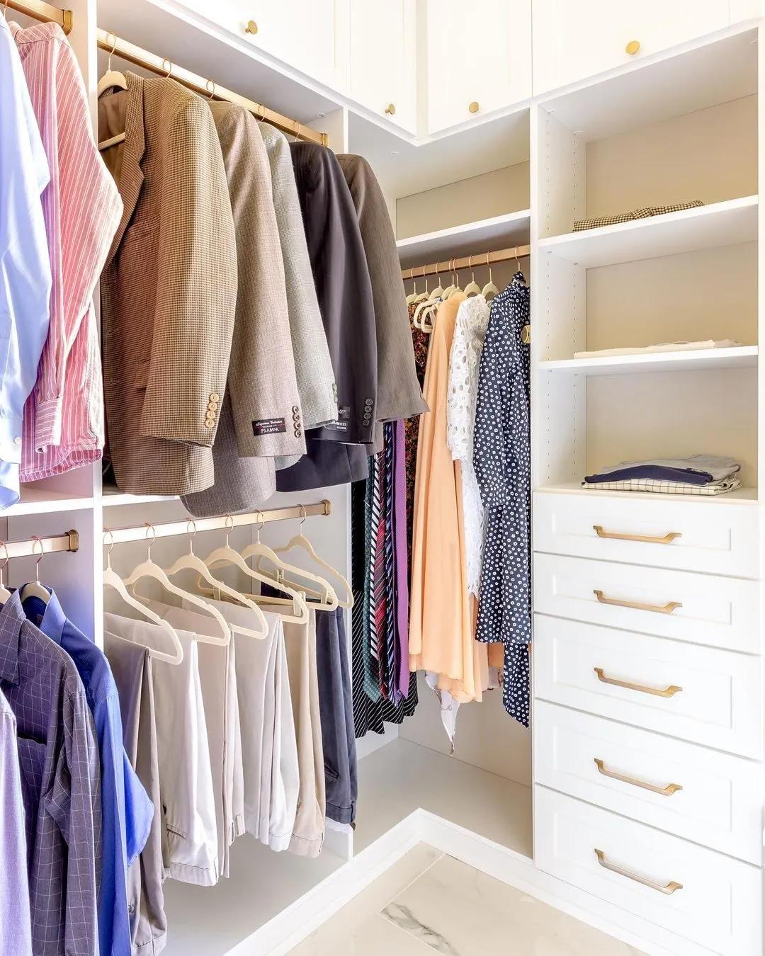 走入式衣帽间要做多大最合适,家庭步入式衣帽间设计尺寸