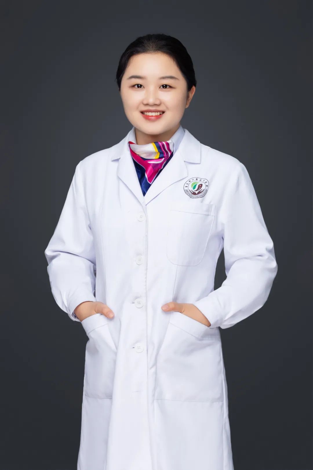 不想吃饭还拉怎么回事,不想吃饭有点拉肚子胃胀