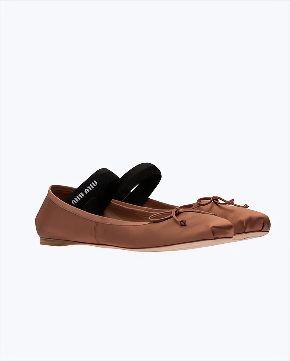 blackpinkjennie靴子,blackpink演唱会彩排jennie黑色鞋子