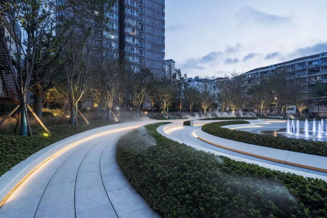 “乐”享漫时光：嵌在繁华商圈的“宝藏绿地”