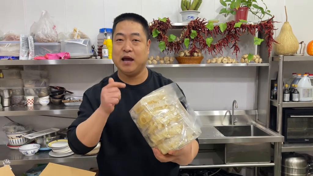 有多少人跟我一样半夜睡不着,有多少人跟我一样半夜还睡不着