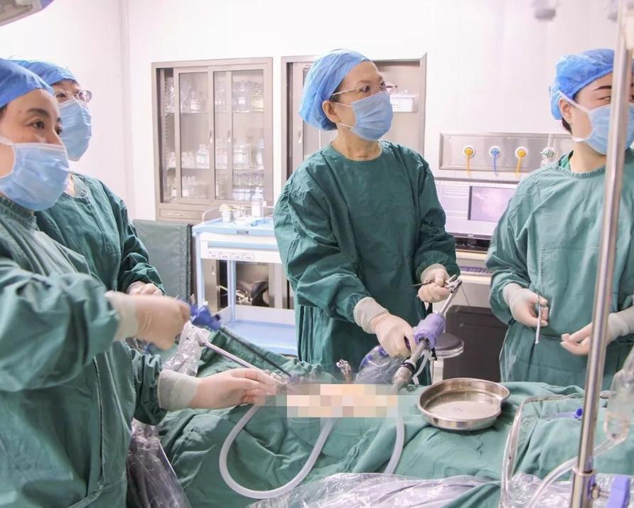 阴道镜有多尴尬？女子亲身体验，医生：这2类人不愿意也要做