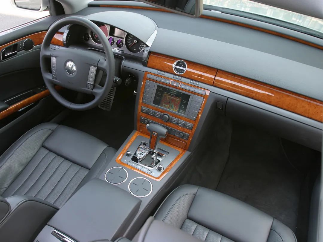 24款大众辉腾5座,2024款大众辉腾D2图片