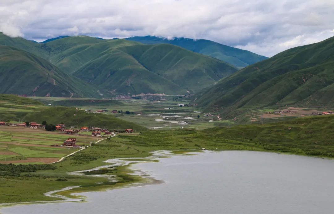 上有天堂下有西藏,上有天堂下有云南