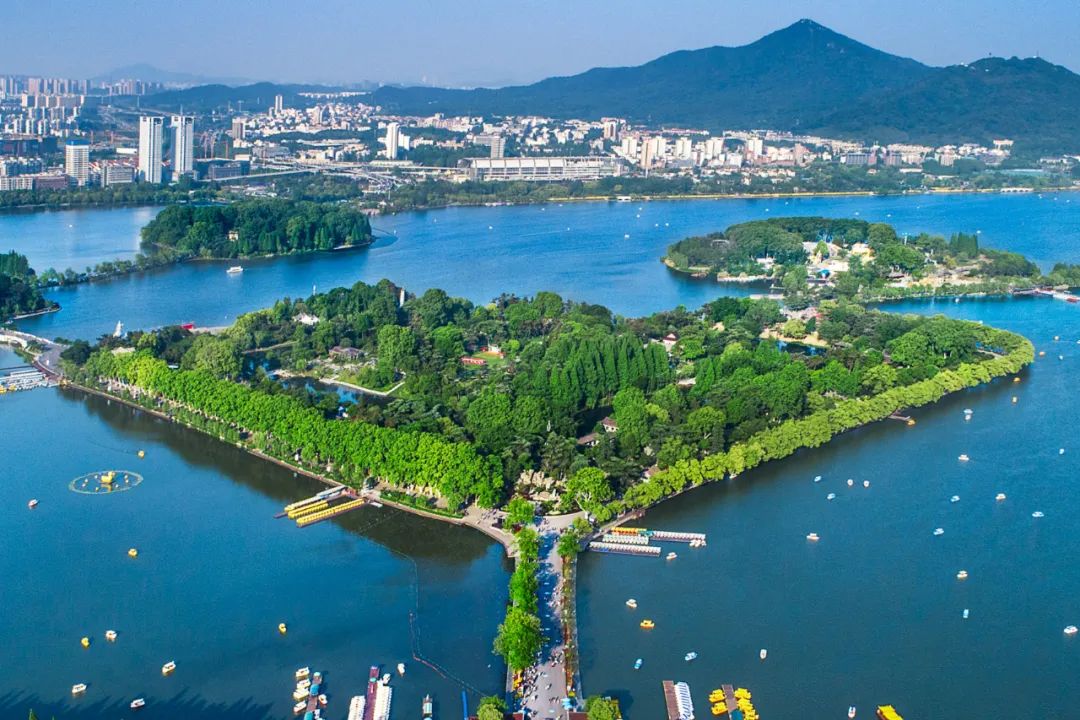 南京六朝古都是哪6个朝代,美丽的六朝古都南京风光无限