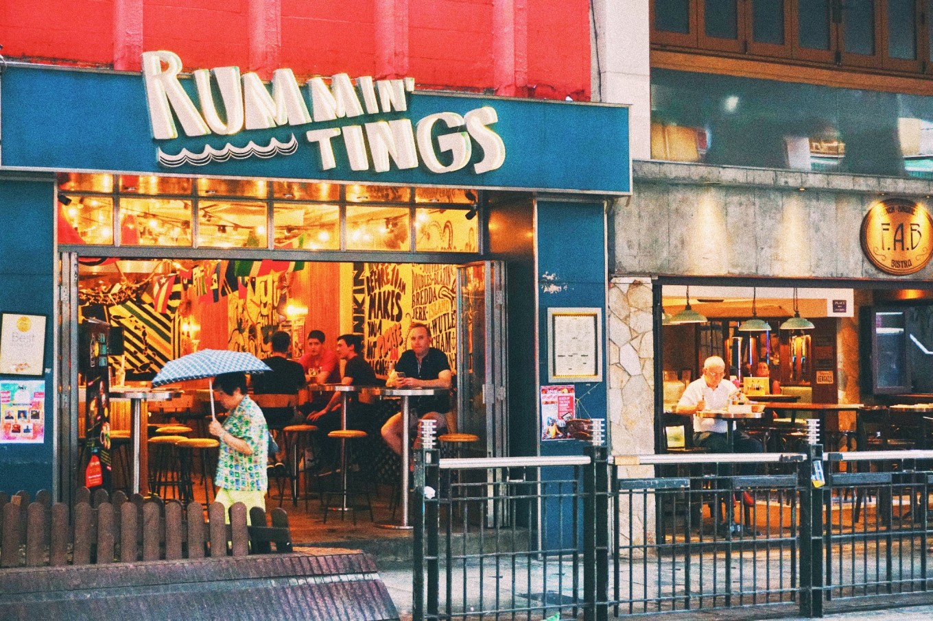 第一次去香港哪里打卡,第一次去香港玩必去的景点