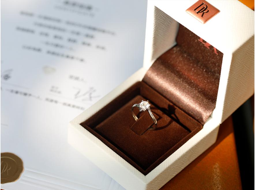 10克拉莫桑石钻戒价格多少钱啊,10克拉钻戒