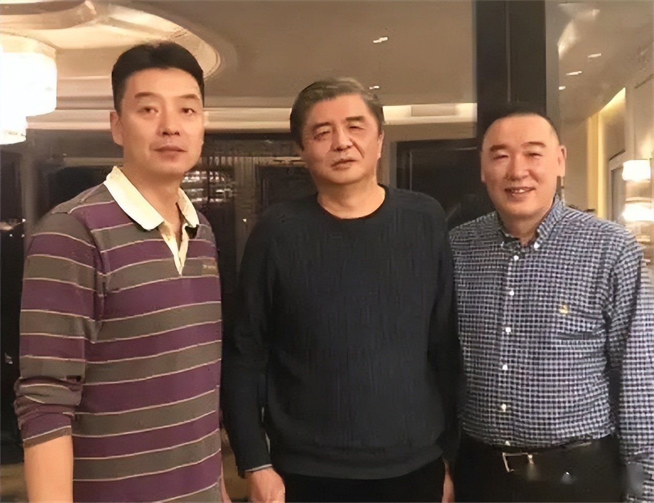 排坛第一飞人：80年代成“国民老公”，退役后经商成亿万石油大亨