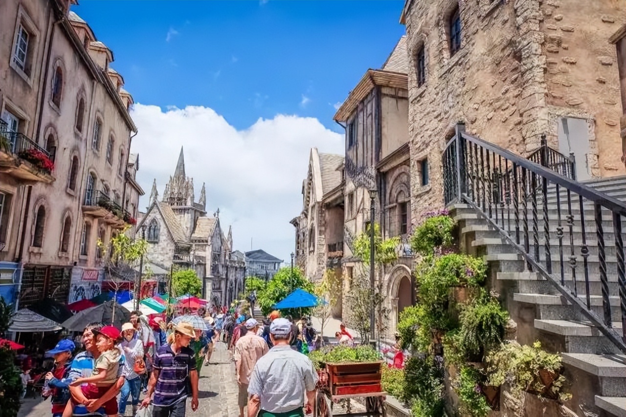 岘港旅游住哪里好,岘港旅游云端漫步