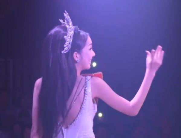 泰国男人变性成富二代,泰国变性后嫁给21岁富二代