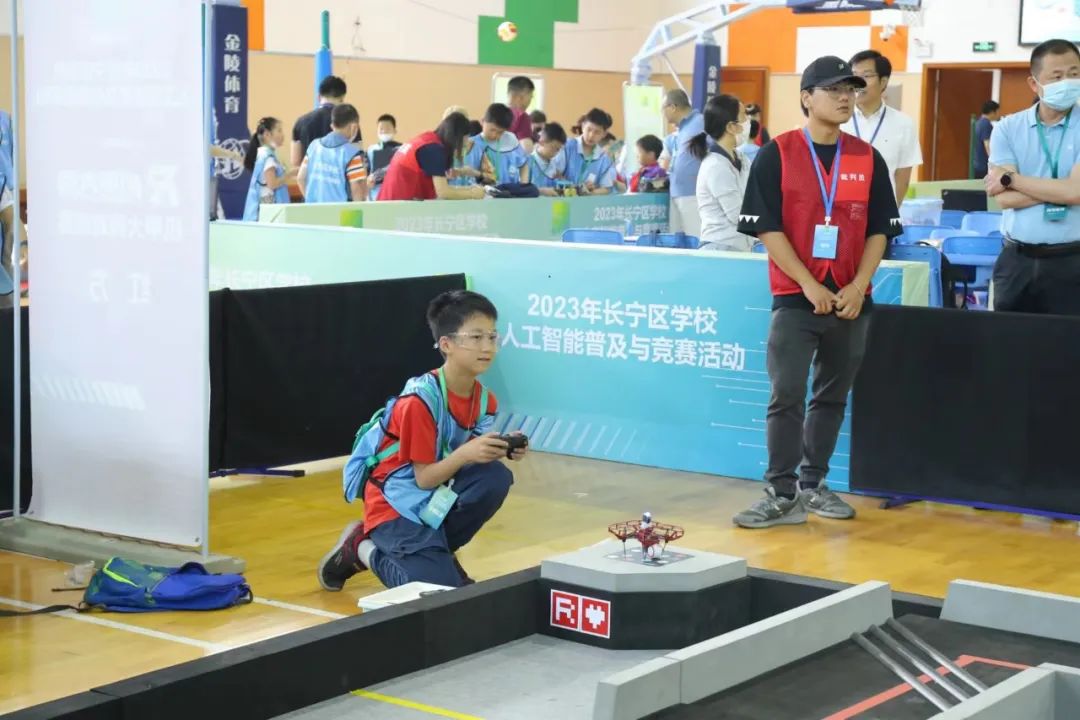 机甲大师陆空超级对抗赛,大疆机甲大师出击陆空协同作战