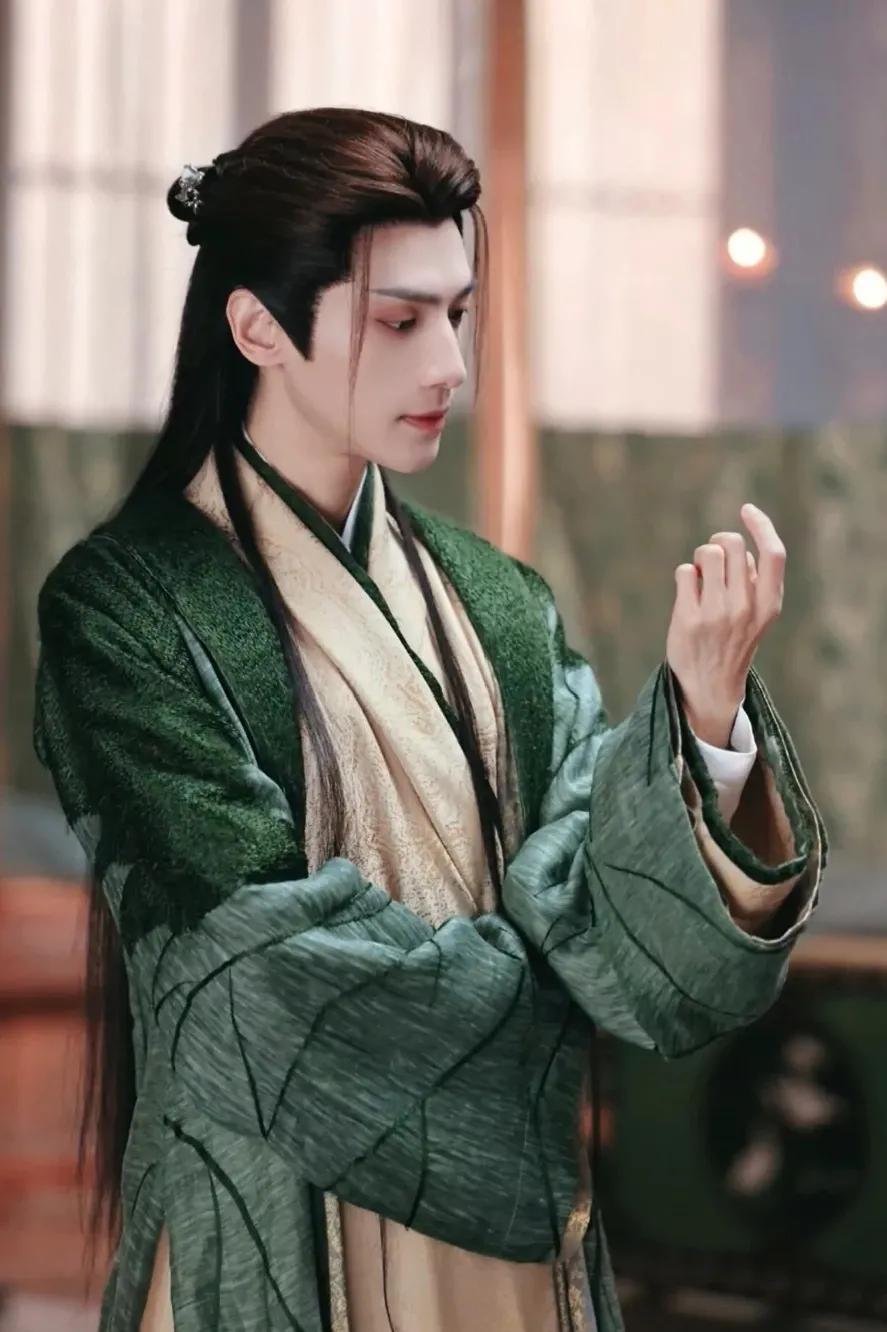 那些惊艳了时光的古装男,真正的古装美男无惧任何造型