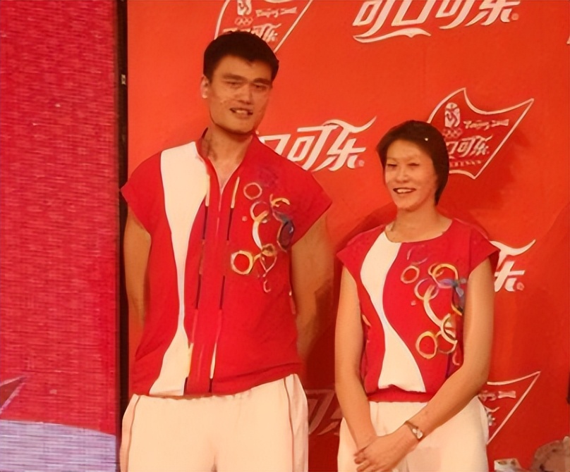 姚明和他11岁的女儿照片,姚明他媳妇儿叶莉父母身高