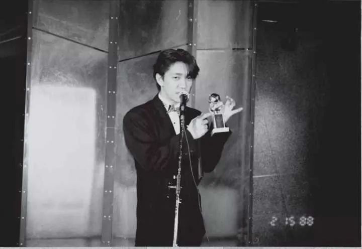 日本离世音乐大师,悲痛巨星陨落享年100岁