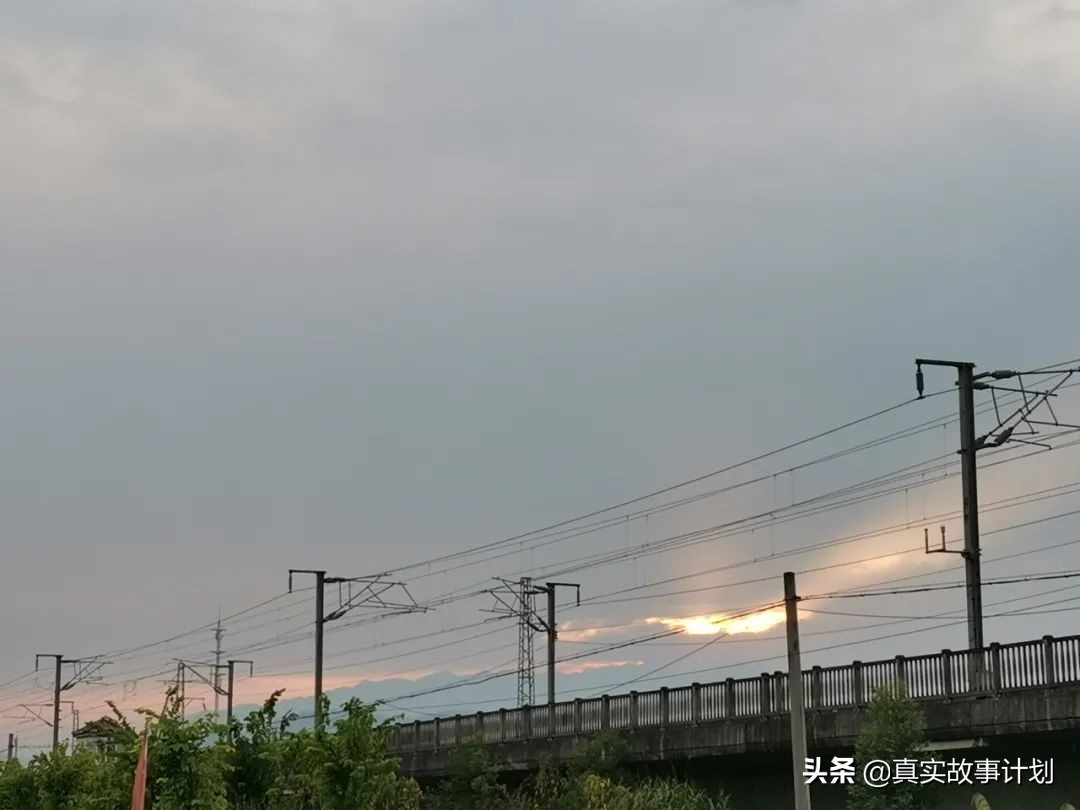 十多年的积蓄买个房子压力好大,买房花了100万却只住了三年