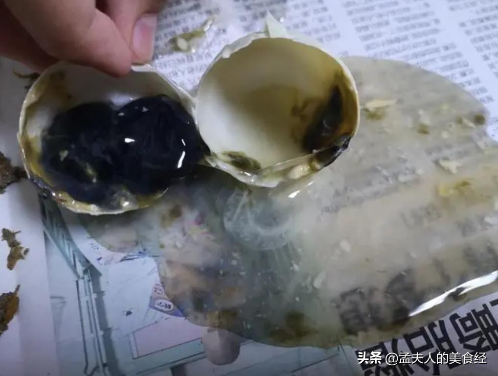 松花皮蛋买来直接吃吗,松花蛋化了能吃吗