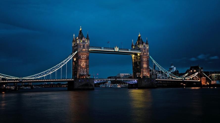 伦敦塔桥有什么寓意,伦敦塔桥在伦敦中心吗