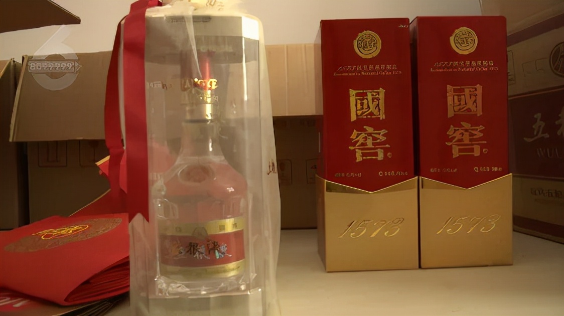 “飞天茅台”、“五粮液”、“1573”这些高端白酒居然都是他做出来的