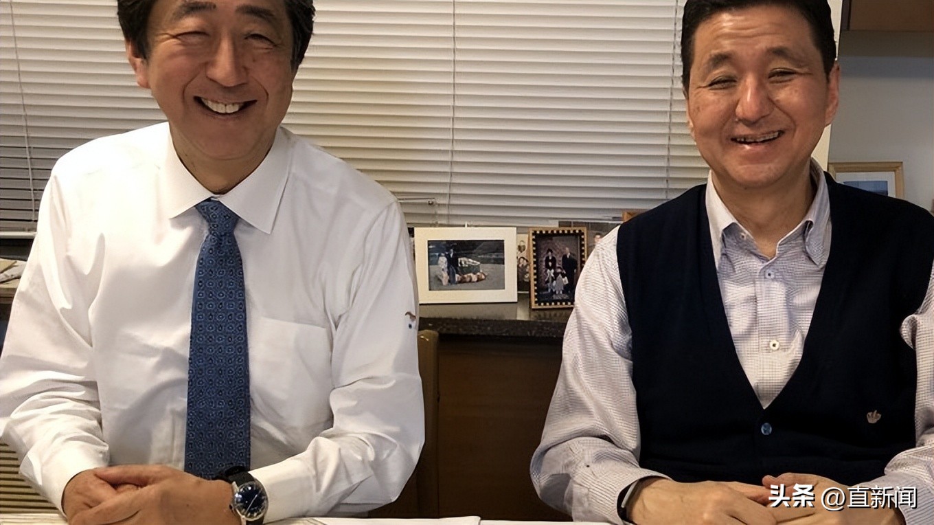 安倍晋三最后时刻,安倍晋三黑白素描肖像