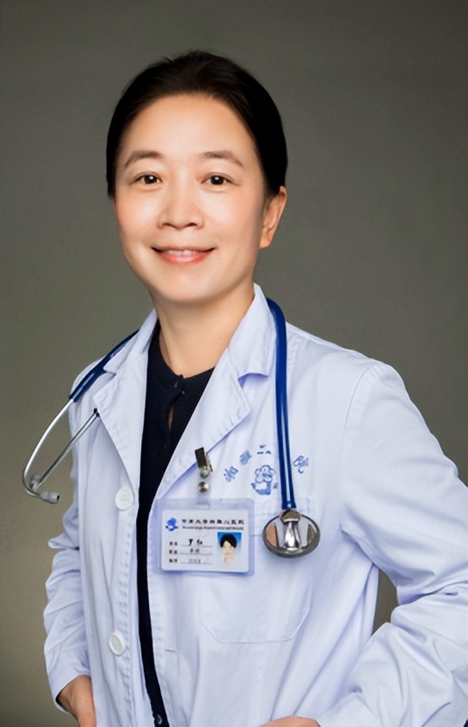 几十年间歇性胸闷气短去哪治疗,胸闷气短三年了怎么回事