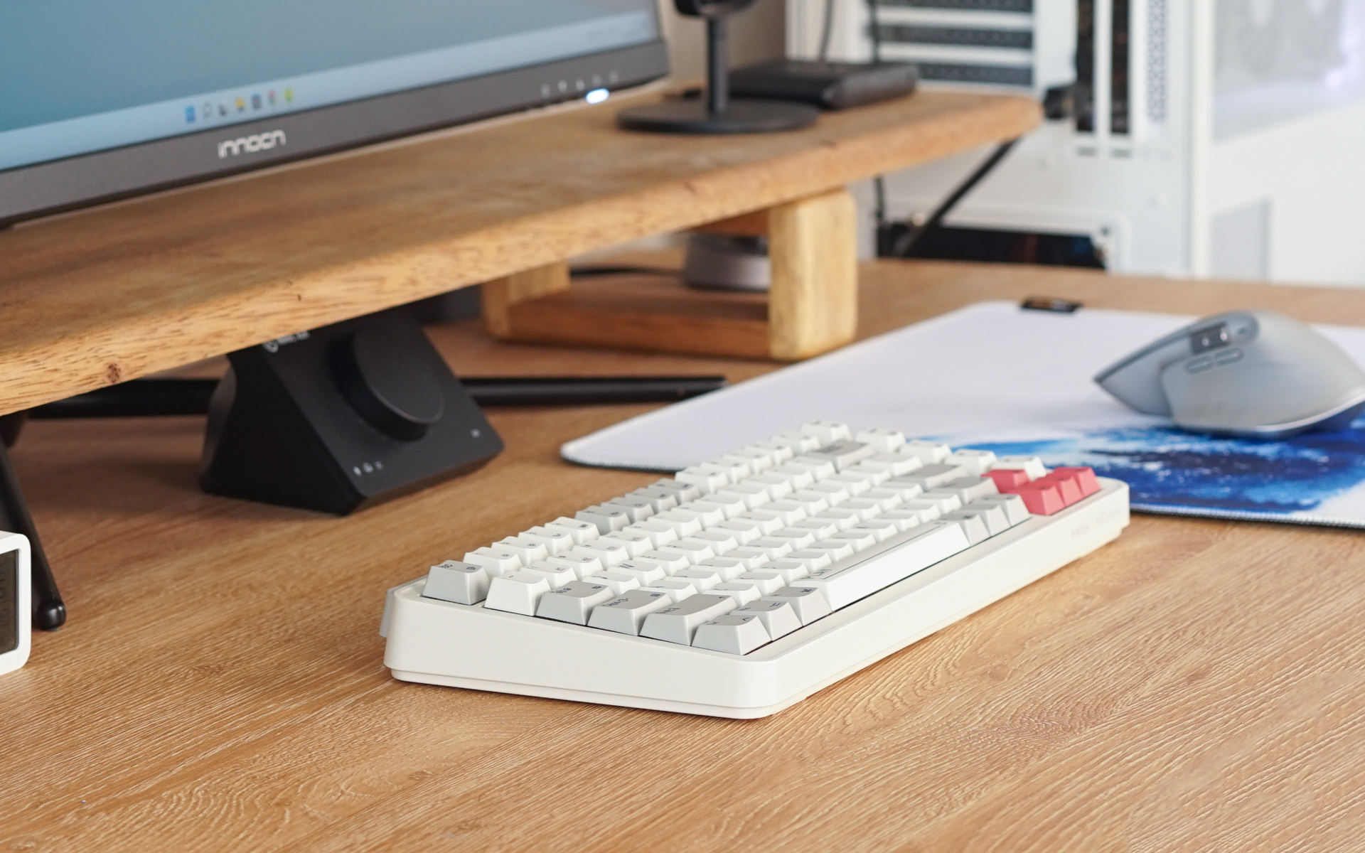 简洁情怀风,功能齐备83键,米物ARTZ830机械键盘体验