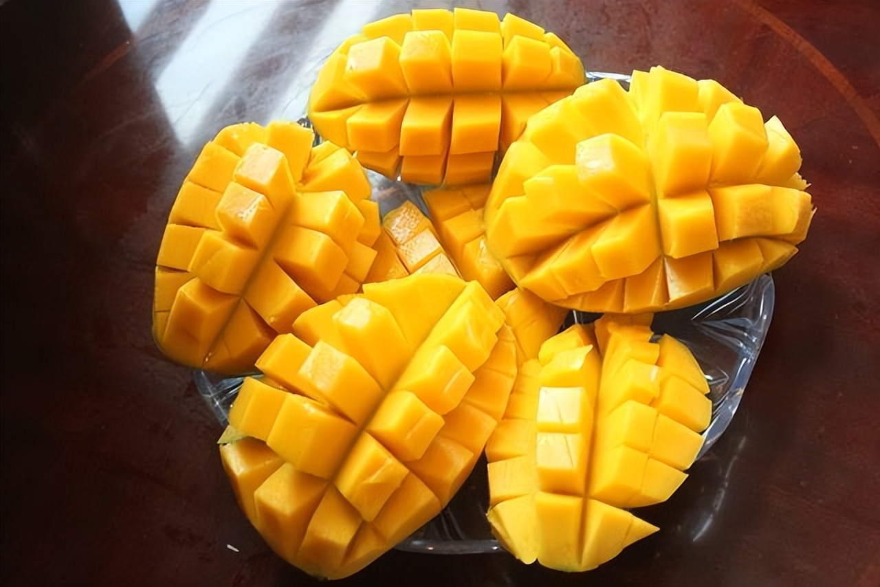 长期看电子产品吃什么水果好,吃什么食物和水果对眼睛有好处