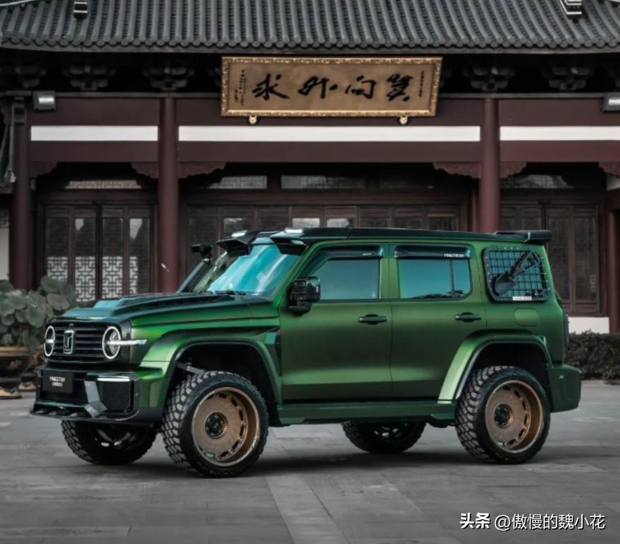 火星特别版“坦克300”现身，个人设计的巅峰之作，比奔驰G还霸气
